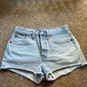 501 LEVI SHORTS